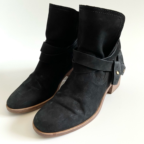 UGG } Elora Slouch Boots - Picture 7 of 15